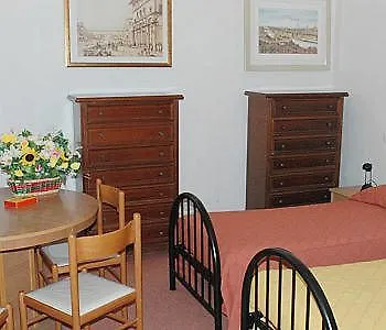 Sant'ambrogio Bed & Breakfast 5*