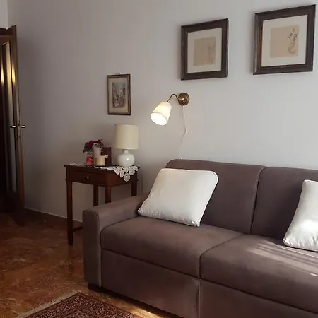 Apartment Medardo Rosso Florence
