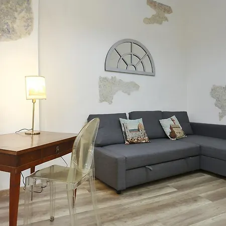 Rosy Apartment