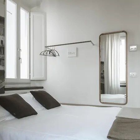 Florence-floroom Pavone Florence