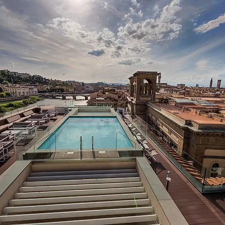 Plaza Lucchesi Hotel