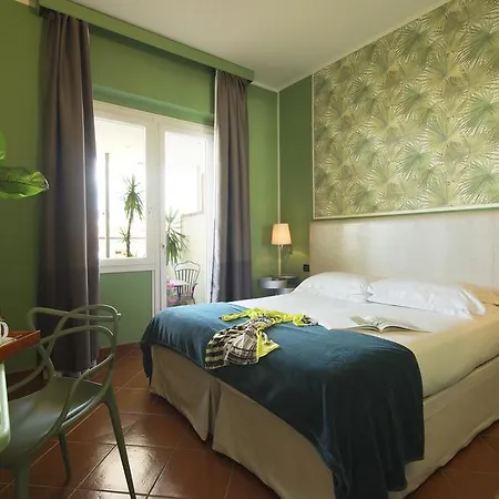 De La Pace, Sure Collection By Western Hotel
