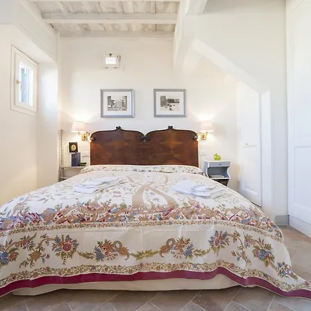 Apartment Charming Loft Near Ponte Vecchio Florence