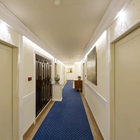 Kraft Hotel
