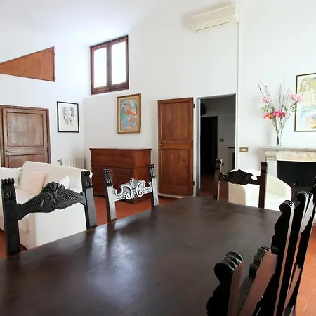 Medici Tower Apartment Florence