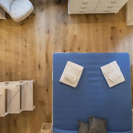 Station Lovely Apartamento Florencia