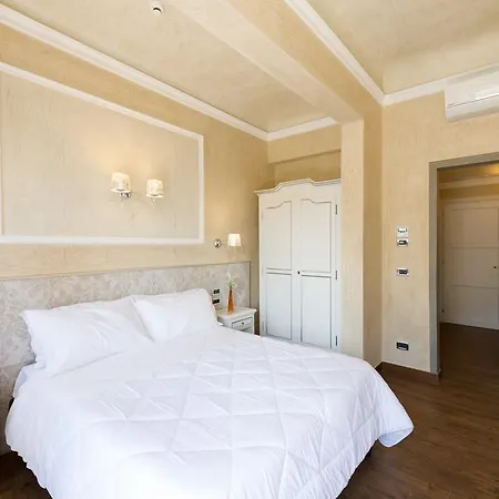 California Hotel 4*