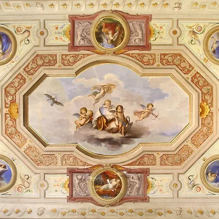 Palazzo Tolomei - Residenza D'epoca Bed & Breakfast