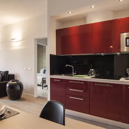 Opera Apartment *