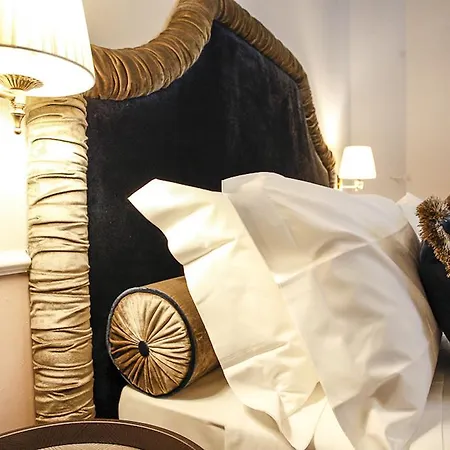 Hotel Palazzo Roselli Cecconi 3*