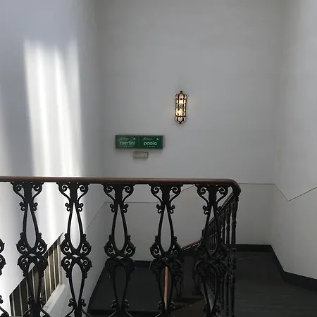 Paola Hotel