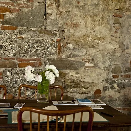 Aparthotel Riva Lofts 4*