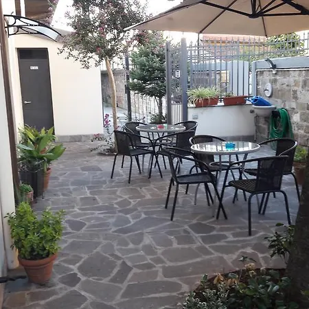 Stadium Bed & Breakfast 3*