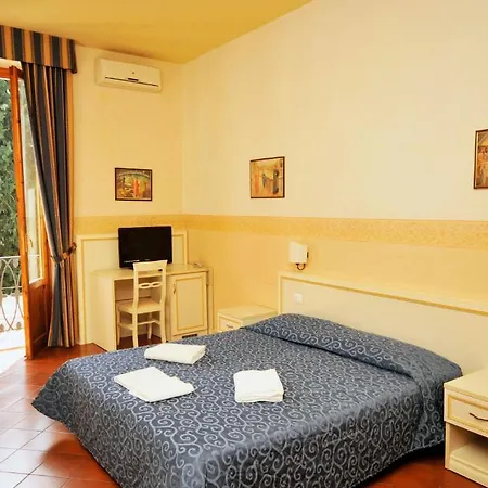 Hotel Marine 3*