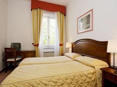 Vasari מלון 3*