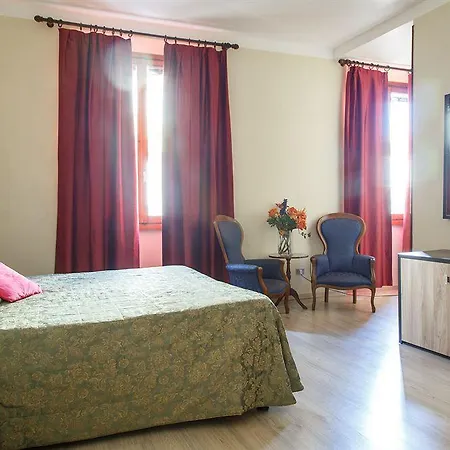 Flom Boutique 4*