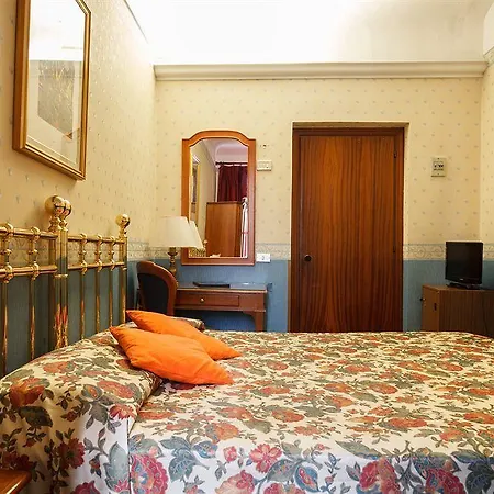 Flom Boutique Hotel 4*