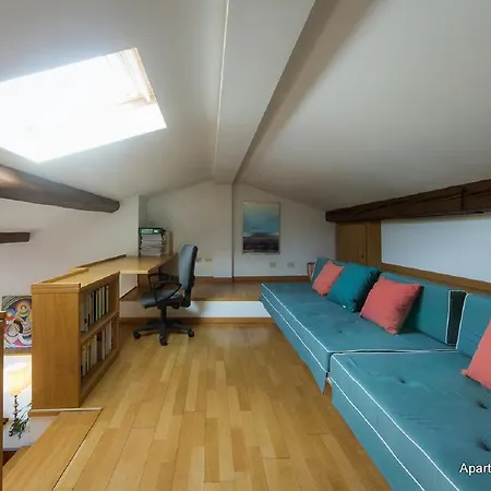 - Giulia's Loft Apartment