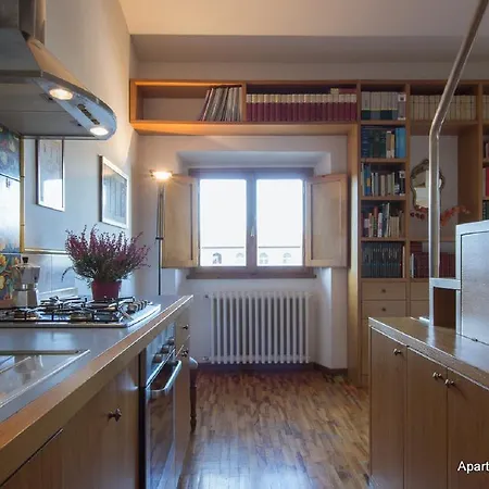 - Giulia's Loft Apartment *