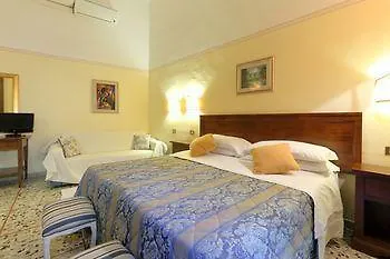 Residenza Maglioni Al Battistero Florence