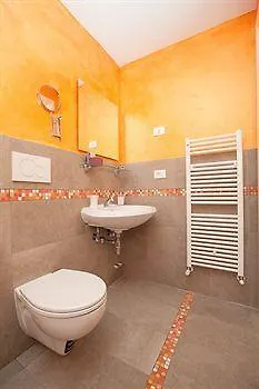 Couette-café Ridolfi 2*