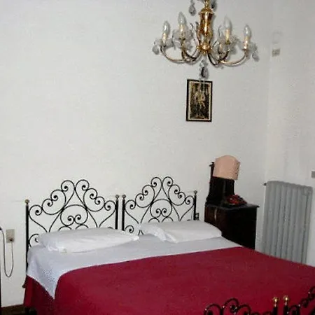 Fedora Hotel