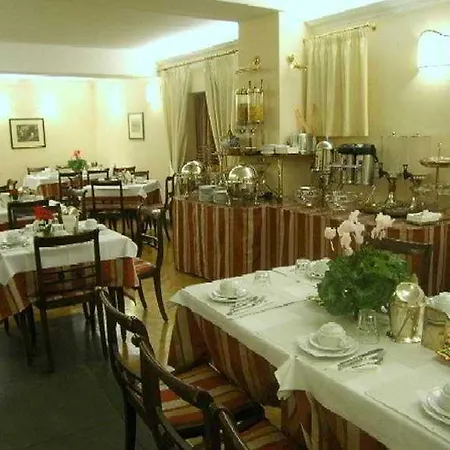 Unicorno Hotel 3*