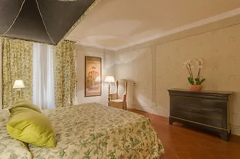 Apartment Family Palazzo Salviati Florence