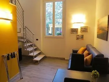 阳光小屋旅馆