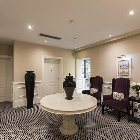 Aparthotel Cavalieri Palace Luxury Residences 2*