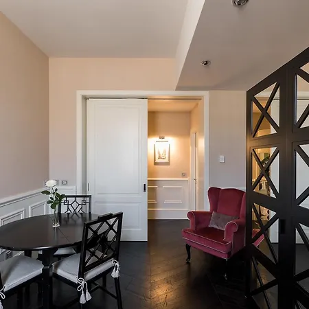 Cavalieri Palace Luxury Residences 2* Florence