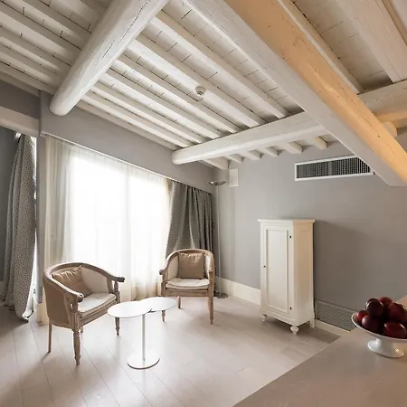 Cavalieri Palace Luxury Residences 2* Florence