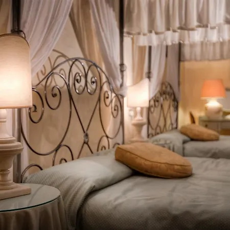 Palazzo Dal Borgo 4*