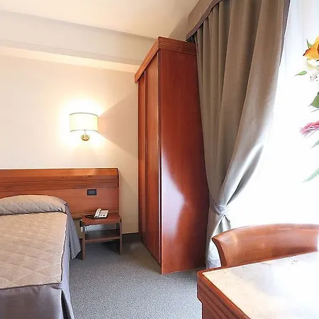 Arcadia 3*