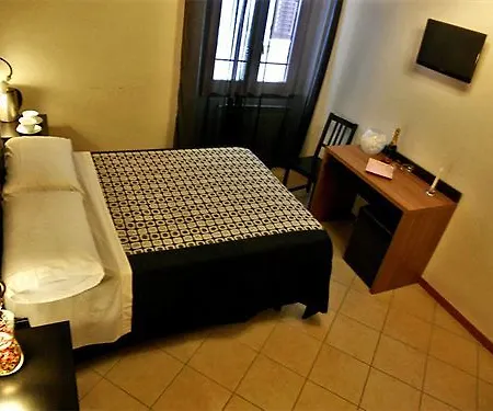 ゲストハウス Adelaide House 2*