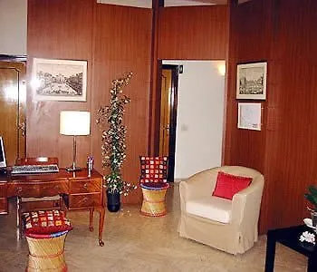 Hotel Canada Hotel