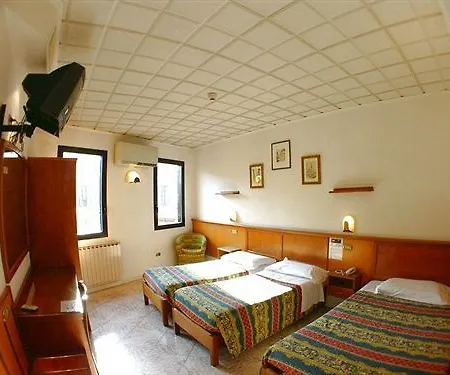 Lorena Hotel