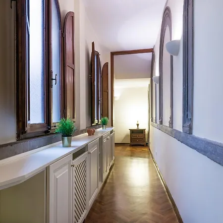 Santa Croce Lovely