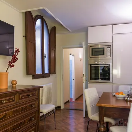 Santa Croce Lovely Apartment Florence