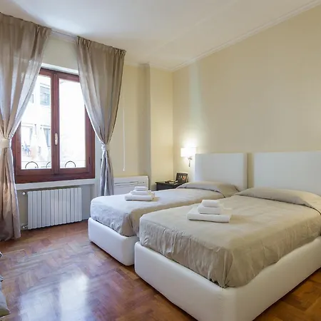 Le Por Santa Maria Apartment *