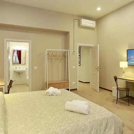Tornabuoni Boutique Bed & Breakfast Firenze