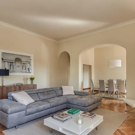 Lungarno Apartment