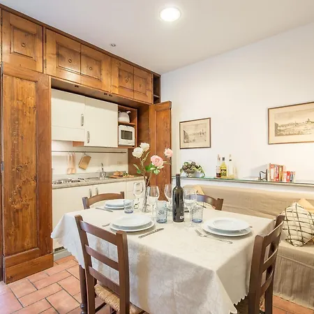 Apartment Antefissa Florence