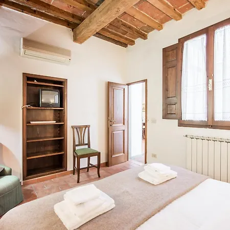 Apartment Antefissa Florence