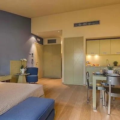 Aparthotel Popartment 3*
