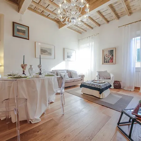 Santa Reparata Splendor Apartment