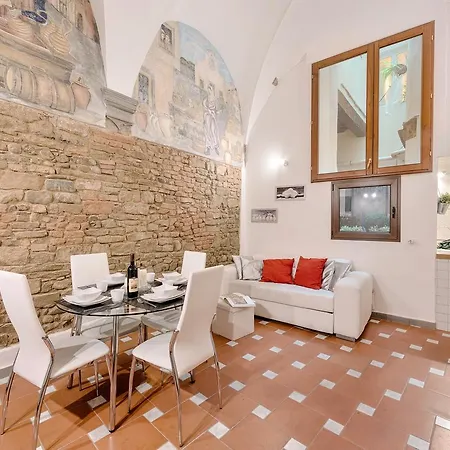 Santo Spirito Frescos By Mmega Apartment *
