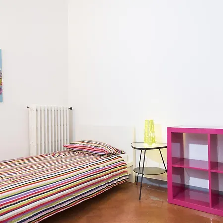 Santi Apostoli Apartment *