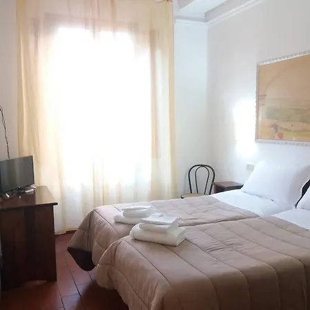 Hotel Airone