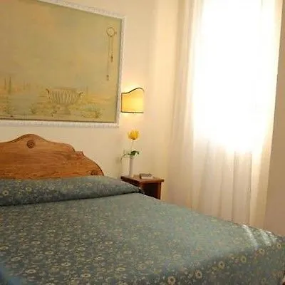 Airone Отель 3*